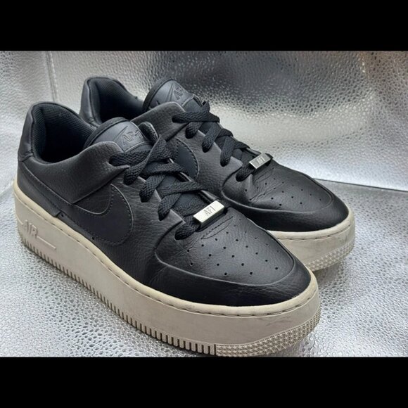 Size 8 -Nike Air Force 1 Sage Low Womens Black White Platform Sneaker AR5339-002 - Picture 3 of 11